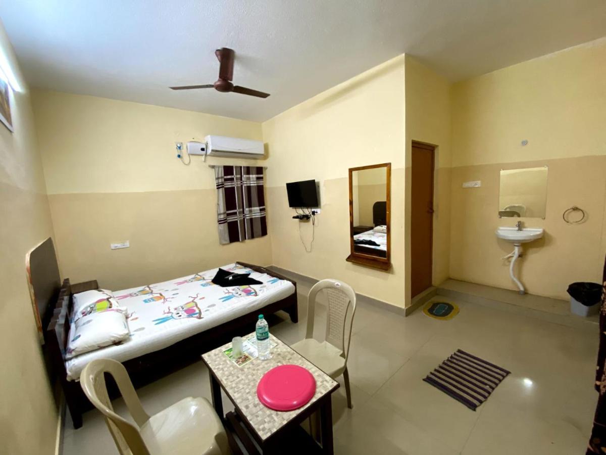 Dwaraka Residency Hotel Mahabalipuram Exterior photo