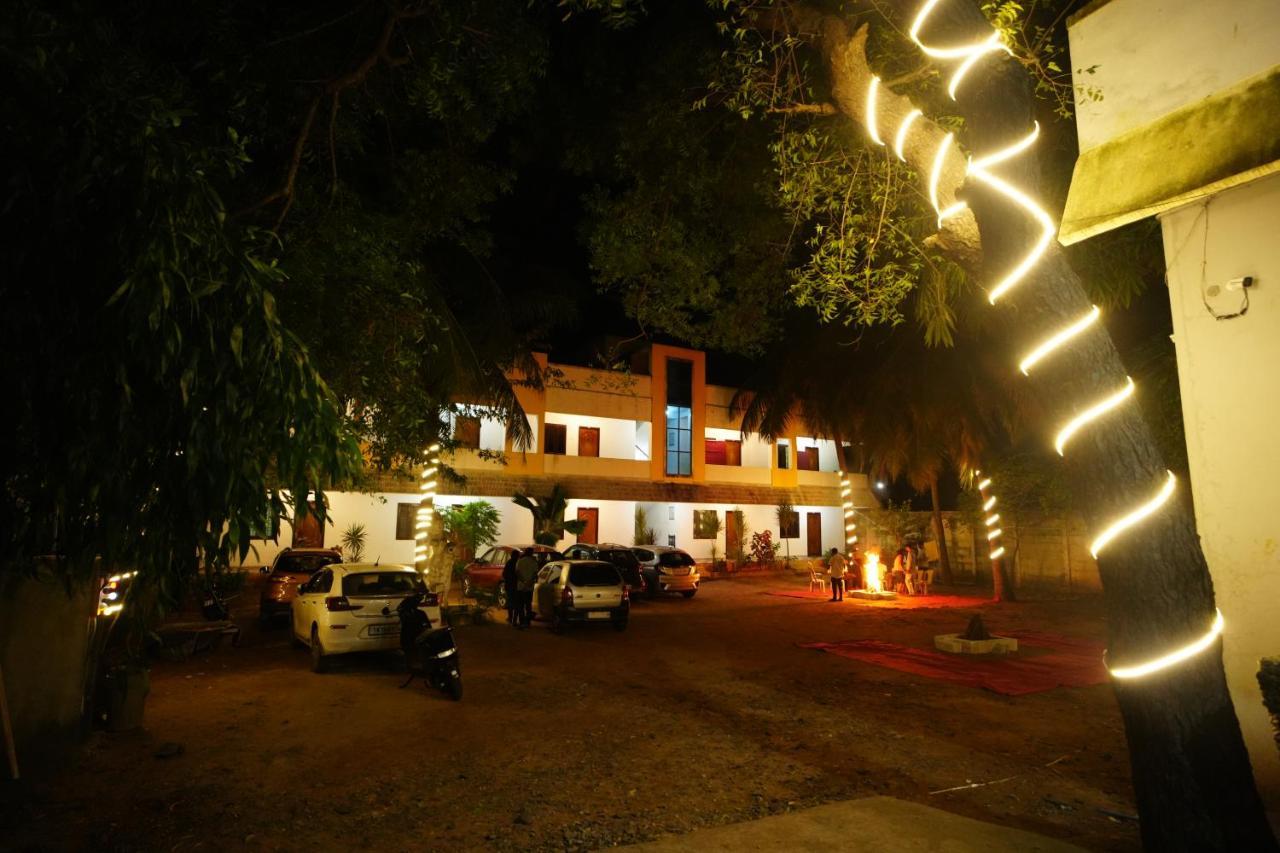Dwaraka Residency Hotel Mahabalipuram Exterior photo