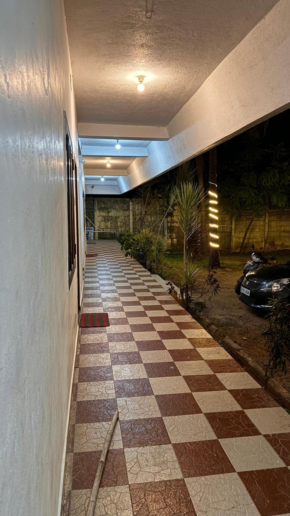Dwaraka Residency Hotel Mahabalipuram Exterior photo
