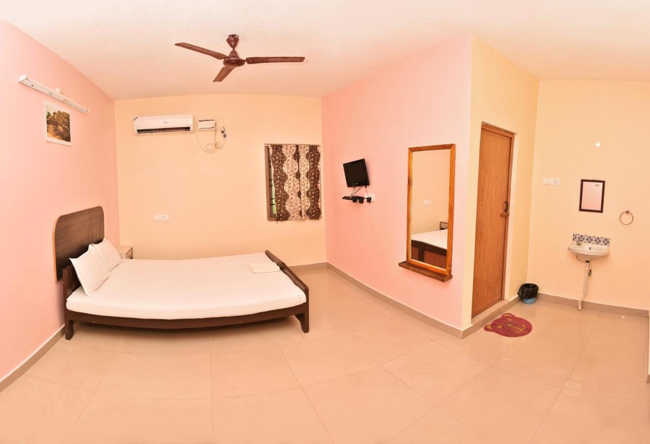 Dwaraka Residency Hotel Mahabalipuram Exterior photo